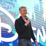 O chefe dos parques da Disney, Josh D'Amaro, elogios a Bona fides da casa de mouse enquanto a palestra de sucessão desencadeada