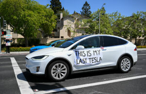 O conselho de Tesla teria procurado um sucessor enquanto Musk rodava sobre Washington O conselho de Tesla teria procurado um sucessor enquanto Musk rodava sobre Washington