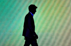 OpenAI aposta alto em áudio enquanto o Vale do Silício declara guerra às telas Sam Altman, CEO of OpenAI