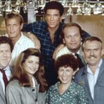 Os aplausos o elenco reage a George Wendt Death Death inline