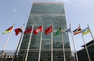 O ex -policial Trump bate os esforços da ONU reforma como “oito e um halse tarde” O ex -policial Trump bate os esforços da ONU reforma como "oito e um halse tarde"