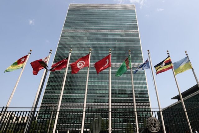 O ex -policial Trump bate os esforços da ONU reforma como "oito e um halse tarde"

