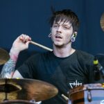 Daniel Williams, um ex -membro da banda de metais cristãos The Devil Wears Prada, estava a bordo da aeronave Cessna 550 durante a noite. Williams é exibido no Festival Mayhem da Rockstar Energy Drink em San Manuel 30 2012 2012
