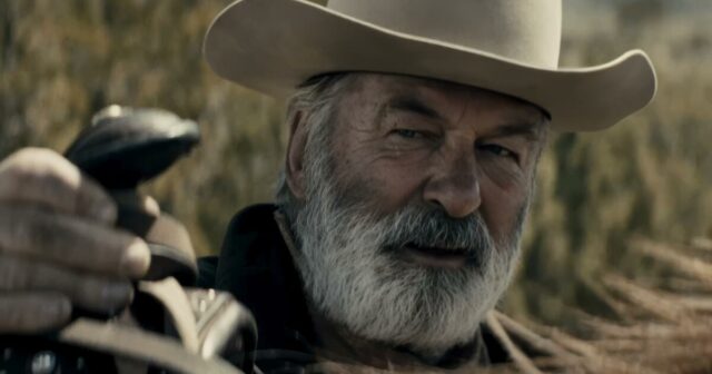 O filme mortal de Alec Baldwin 'Rust' finalmente chega à tela grande



