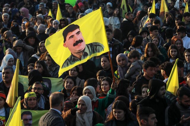 O grupo militante curdo PKK se dissolverá após uma revolta de quatro anos contra a Turquia

