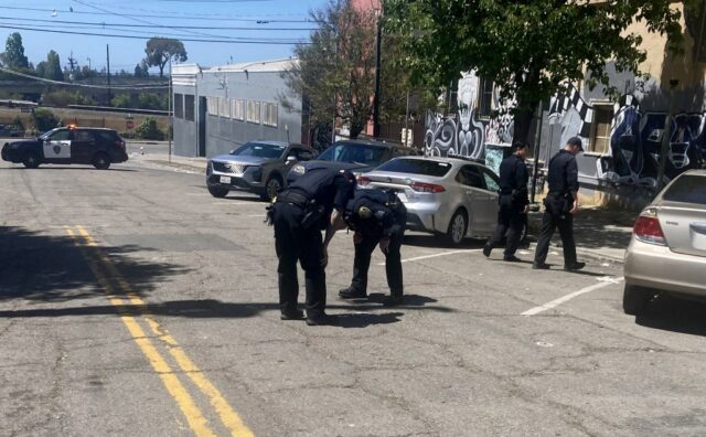 O homem morreu de feridas na quinta -feira em Oakland; O homem morreu de feridas na quinta -feira em Oakland; Suspeito preso