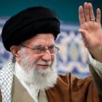 O iraniano Khamenei inicia um ataque de bolhas em Trump depois de visitar o Oriente Médio
