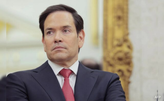 O melhor diplomata Marco Rubio chama o chefe do exército paquistanês, instando a escalada



