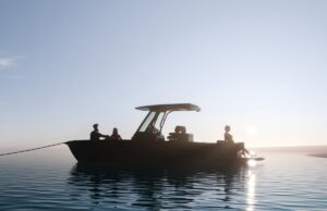 O novo barco elétrico de 24 pés da Arc é o mais barato, mas ainda Arc's Coast center console boat