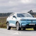 A Honda reduz suas metas de vendas para veículos elétricos no meio da desaceleração da demanda (foto: um de seus carros elétricos e: NY1)