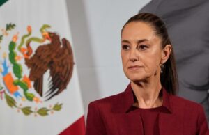 O presidente do México diz que ela rejeita o plano de Trump de nos enviar tropas através da fronteira O presidente do México diz que ela rejeita o plano de Trump de nos enviar tropas através da fronteira