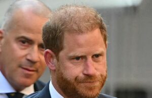 O príncipe Harry diz que é “impossível” trazer Meghan e seus filhos de volta ao Reino Unido depois de perder uma ligação legal por sua segurança Duque de Sussex nos Tribunais Reais do Tribunal de Justiça em 8 de abril, durante seu recurso contra a decisão da Suprema Corte de impedir que ele obtenha proteção automática da proteção policial financiada pelo contribuinte no Reino Unido. Foi levado depois de megxite