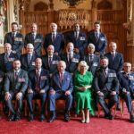 O príncipe de Gales se juntou ao rei Charles Charles e à rainha Camille, organizaram uma recepção especial para os membros de Victoria e George Cross em Windsor. Eles são vistos aqui com receptores de medalha vivos