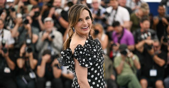Quem era o pai biológico de Mariska Hargitay, Nelson Sardelli? O que saber
