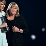 Por que Taylor Swift, Zendaya, Timothee Chalamet e mais estrelas têm orgulho de serem vistas com suas mães