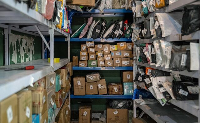 O que um acordo comercial nos EUA e na China significa para compradores on -line

