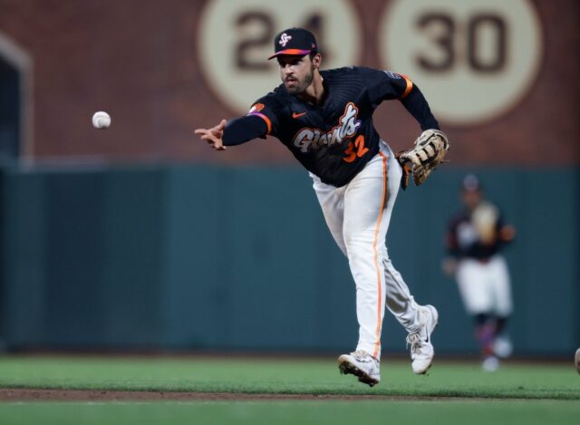 O tempo de David Villara com o SF Giants provavelmente está se aproximando de um fim após outro DFA

