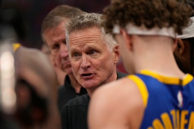O treinador do Warriors, Kerr, elogia Kuminga pelo jogo 3, mas critica a carga de trabalho de Butler



