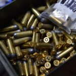 O voluntário do xerife de Contra Costa, que foi autorizado a roubar peças de armas do alcance da polícia, se declara culpado de acusações criminais