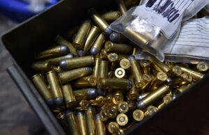 O voluntário do xerife de Contra Costa, que foi autorizado a roubar peças de armas do alcance da polícia, se declara culpado de acusações criminais O voluntário do xerife de Contra Costa, que foi autorizado a roubar peças de armas do alcance da polícia, se declara culpado de acusações criminais