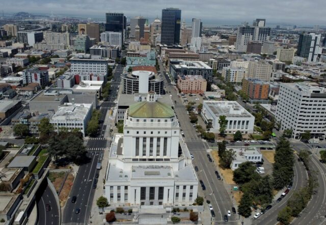 Oakland Man, que era culpado de assassinato de ex-descoberto, anteriormente matou uma mulher

