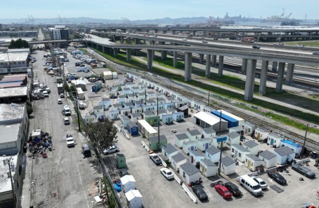 Oakland: O operador de abrigo da Wood Street se retira dos locais um mês antes da programação

