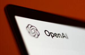 A OpenAI está supostamente pedindo aos empreiteiros que carreguem trabalhos reais de trabalhos anteriores OpenAI ChatGPT website displayed on a laptop screen is seen in this illustration photo.