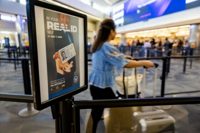 Os aeroportos da área da baía permanecem calmos à medida que o verdadeiro prazo de identificação para voar chega



