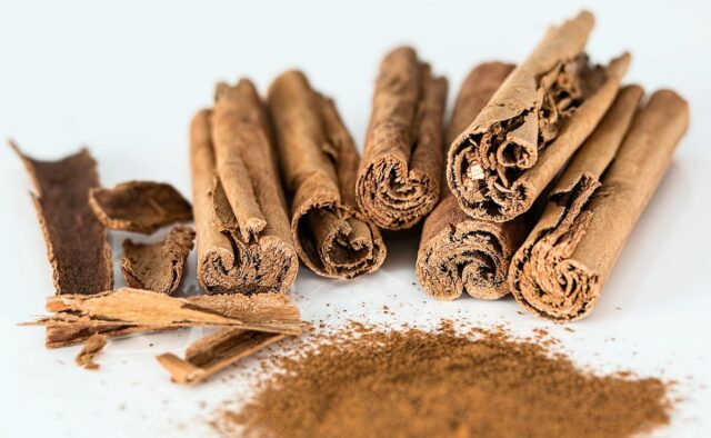 Os cientistas estudam o potencial da canela para reduzir a eficácia de alguns medicamentos prescritos



