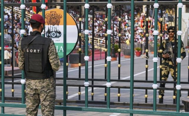 Os oficiais militares da Índia, Pak dizem após o cessar -fogo pela primeira vez na linha quente

