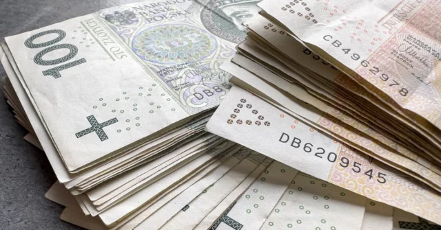 Os principais funcionários de "orçamento" sem aumentar. Excluído no último momento

