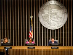 MidPen Housing aproveitada para construir pelo menos 75 unidades acessíveis perto da estação Caltrain em San Carlos Os supervisores do condado de San Mateo votarão nas regras para remover o xerife