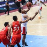 Jayson David, da Ginebra, durante um jogo contra o Northport na Copa do PBA Philippine.