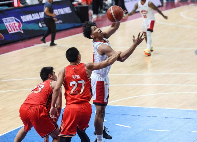 Jayson David, da Ginebra, durante um jogo contra o Northport na Copa do PBA Philippine.