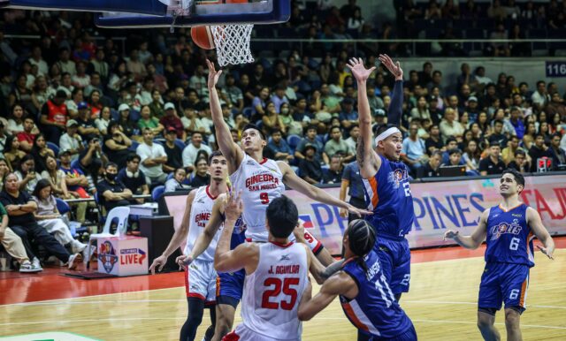 O último conflito entre os reis de Barangay Ginebra Ginebra e os parafusos de Meralco na Copa das Filipinas do PBA.
