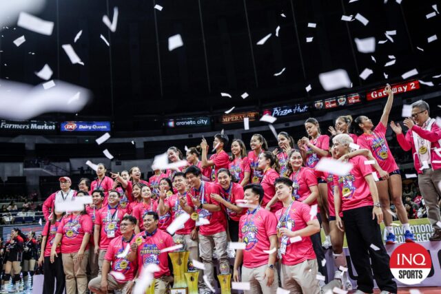 Creamline Cool Smashers PVL convites