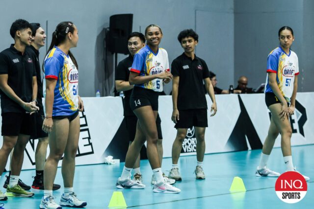 Draft de novato em PVL Combinando os antigos mineradores do ATENEO Blue Eagles.
