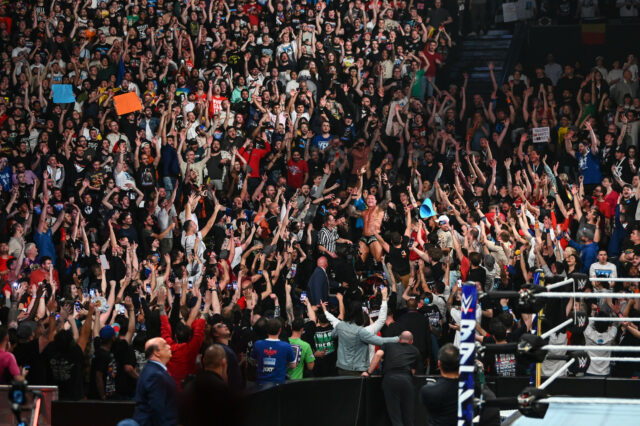 Partir da estrela da WWE Star de volta ao rótulo de fã prejudicial

