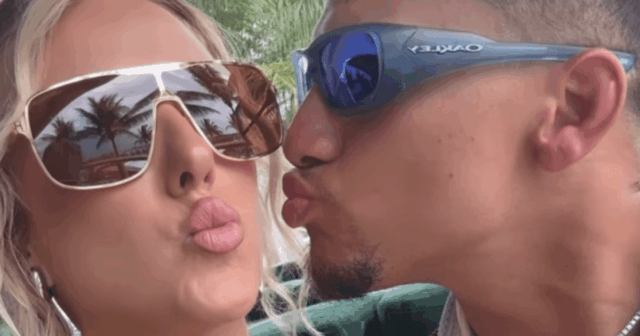 Patrick Mahomes e sua esposa Brittany Mahomes Fotos de família com crianças Sterling Bronze e Golden