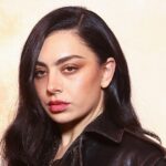 Por que Charli XCX lança o videoclipe 'Party 4 ou' 5 anos depois de ser lançado?