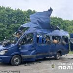No início de sábado, pelo menos nove ucranianos foram mortos em uma greve russa selvagem em um microônibus civil