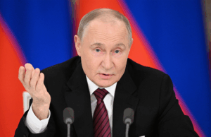 Putin oferece entrevistas diretas na Ucrânia para a paz Putin oferece entrevistas diretas na Ucrânia para a paz