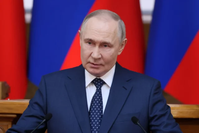 Putin uma certa vitória. "Espero que o uso de armas de veneno não seja necessário"



