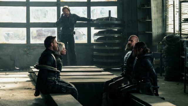 Qual é a diferença entre 'Thunderbolts * e * os novos Vingadores?




