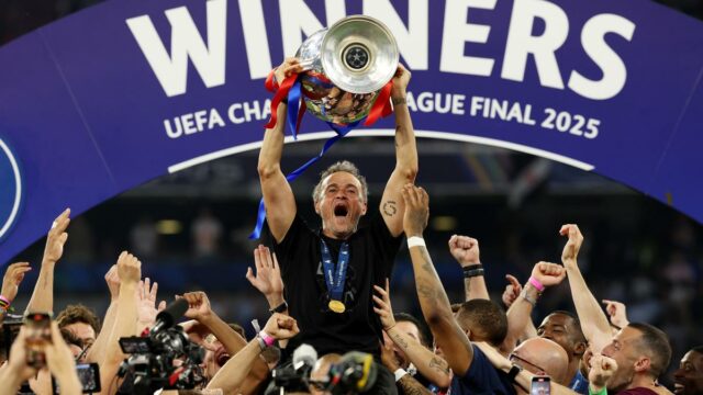 Qual gerente ganhou o maior número de títulos da Liga dos Campeões?

