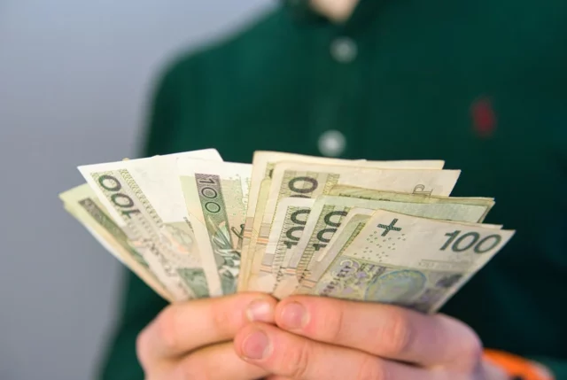 Quanto você precisa ganhar para obter o PLN 4.000? A quantidade não é baixa



