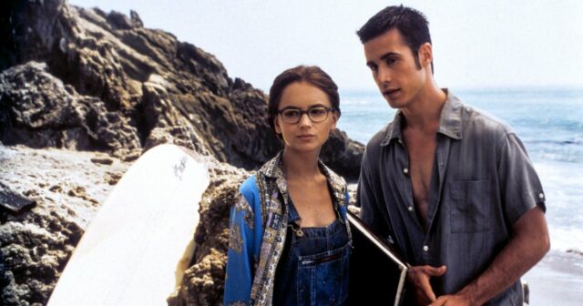 Rachel Leigh Cook detalha a amizade com Freddie Prinze Jr