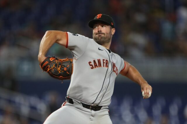 Ray Caps do melhor mês de carreira, sofre derrota quando o silêncio de Marlins SF -Giants

