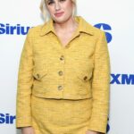 Rebel Wilson novamente brilha a luz dos conflitos ao redor de seu filme parado Deb; na Figura 6. Maio