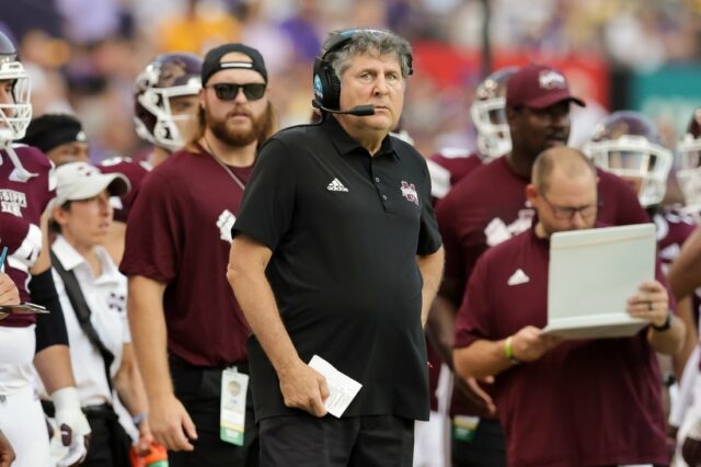 Futebol da NCAA: Estado do Mississippi no estado da Louisiana